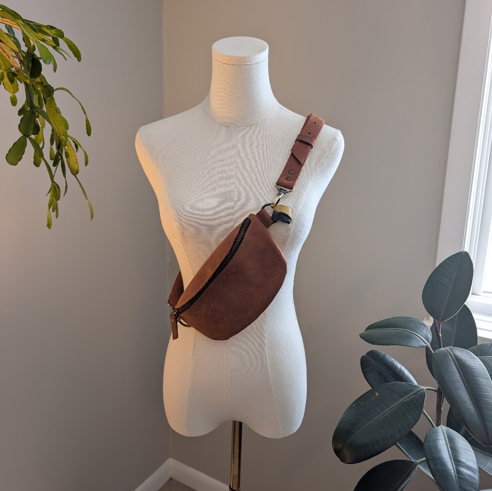 Minimal Brown leather Crossbody Belt Bag